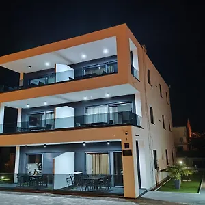 https://golden-sunset-2.primorje-gorskikotar.com