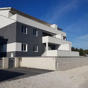 https://apartment-rosenberg.in-istria.net